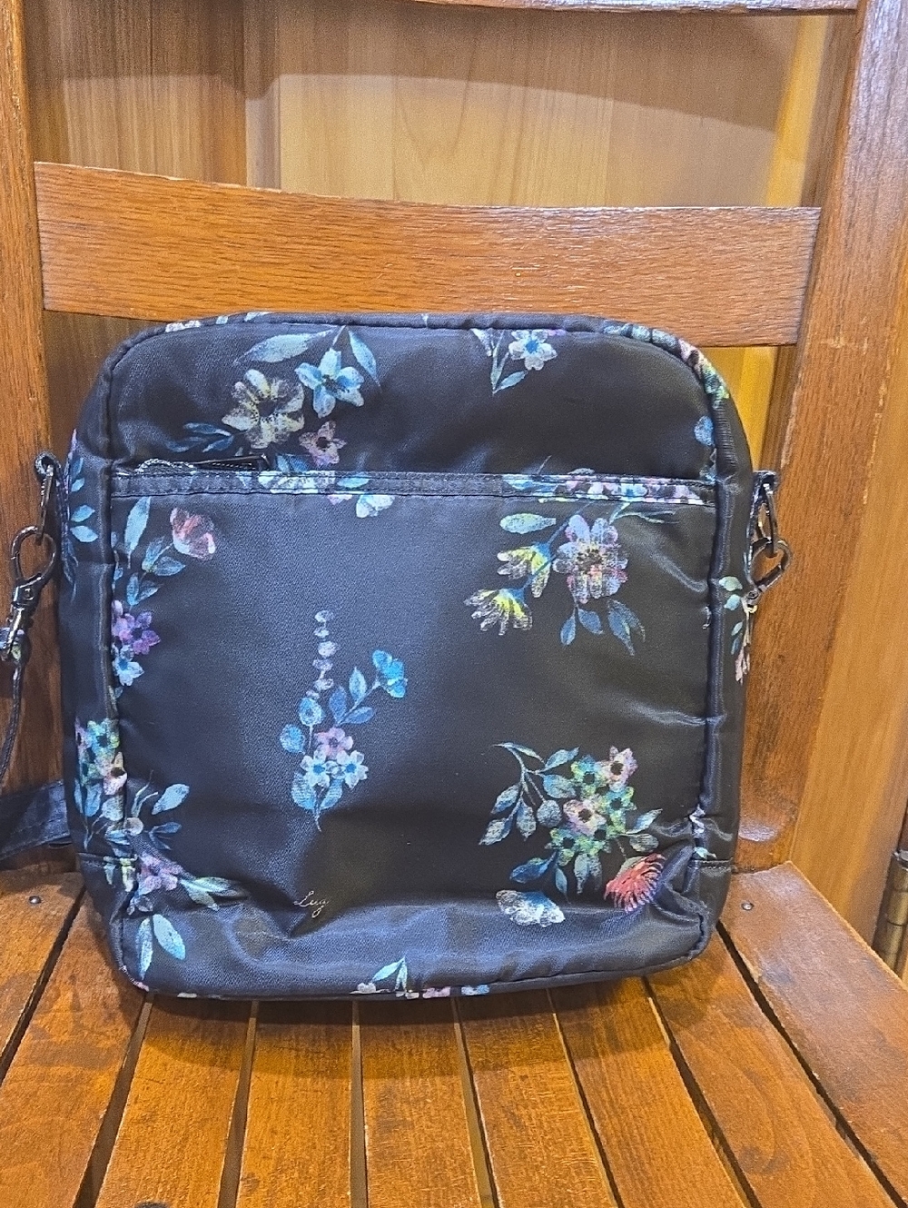 Lug Ranger In Bouquet Black - Picture 2 of 5